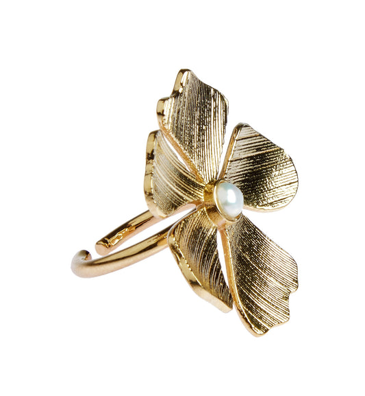 Handmade statement  gold flower ring with a pearl design, perfect for bold fashion statements.