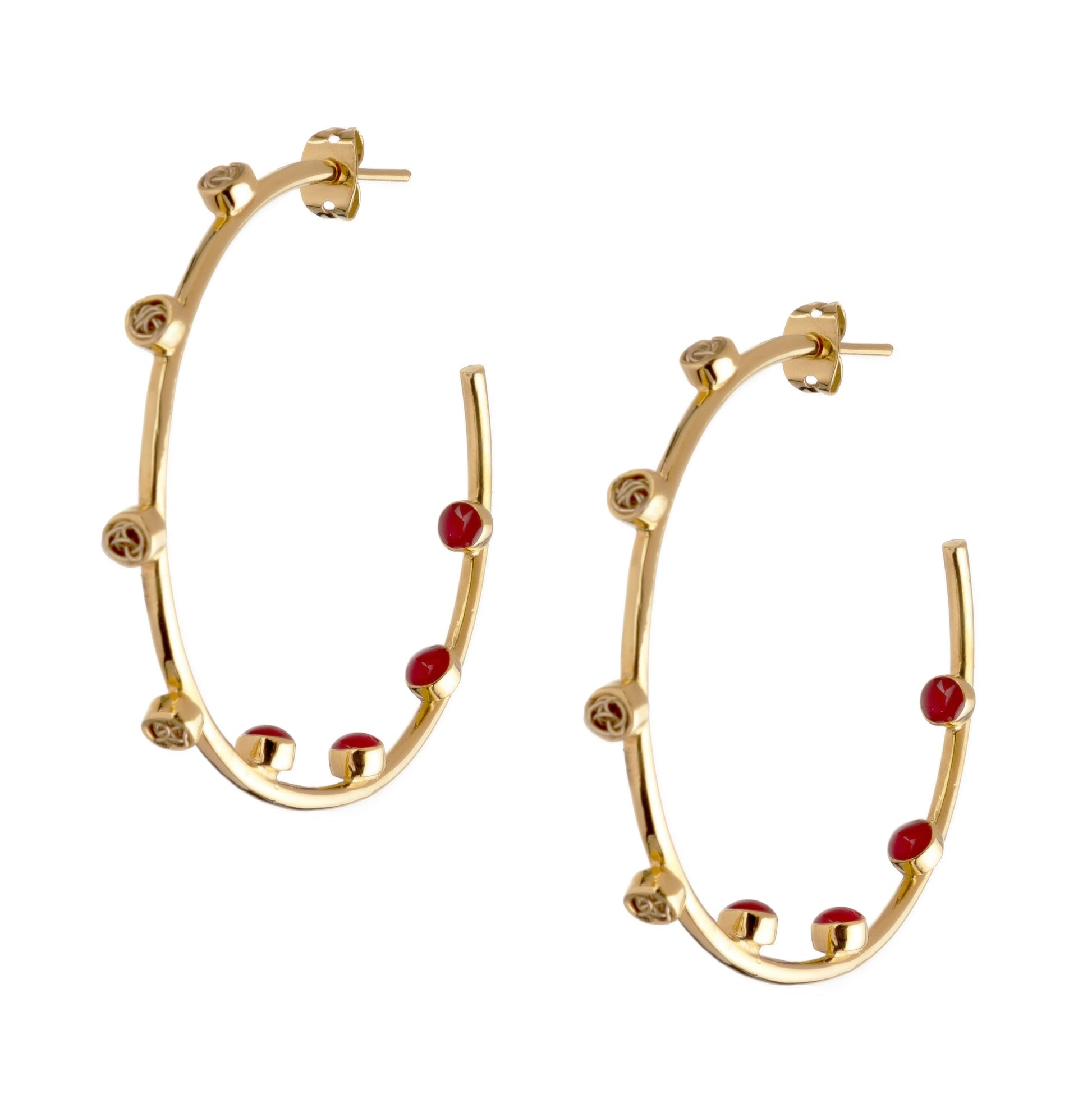Stylish light gold hoop earrings with a blend of modern design elements and carefully enamel details